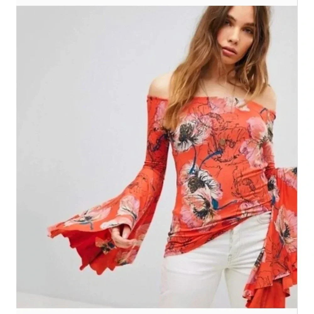 Free People NEW Bell Sleeve Birds Paradise Medium Boho Red Floral Cowl Neck - Picture 3 of 11
